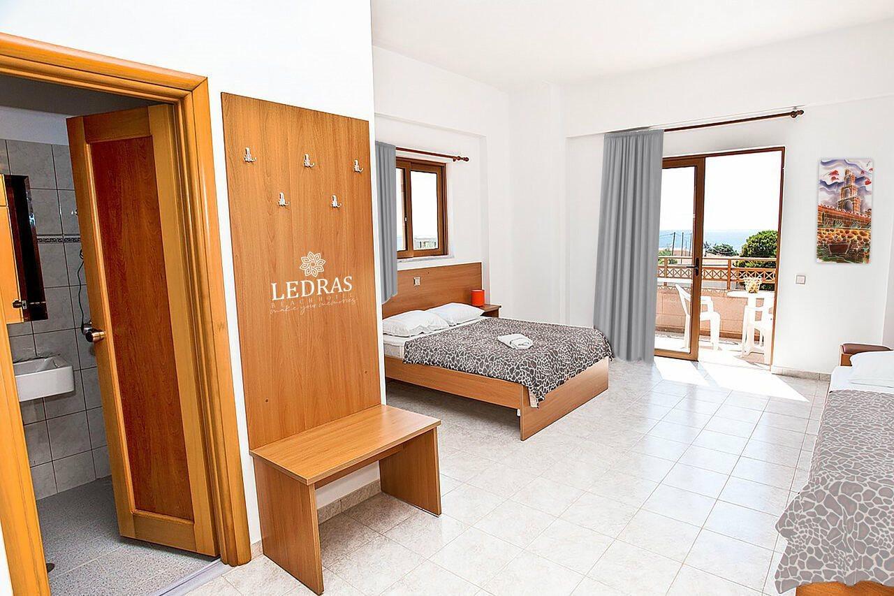 Hotel Ledras Gennadi Exteriör bild