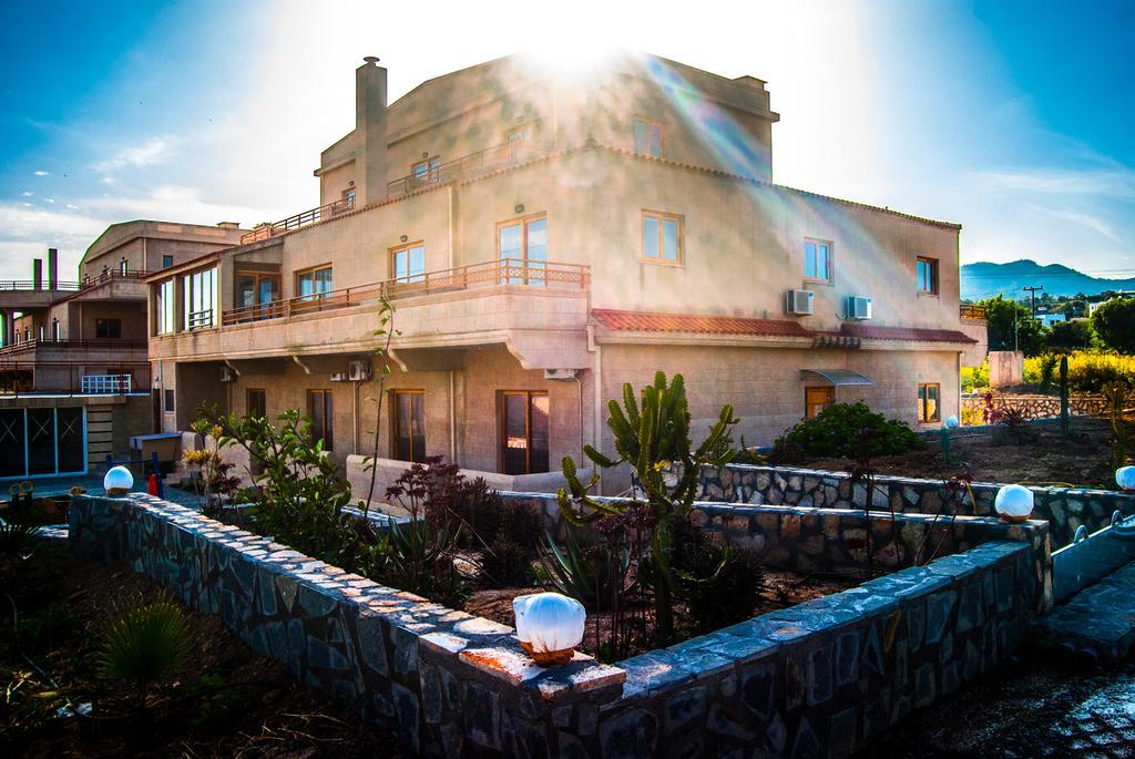 Hotel Ledras Gennadi Exteriör bild